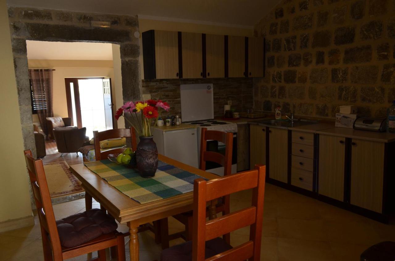 Vila Nikola Bratešići Exteriör bild